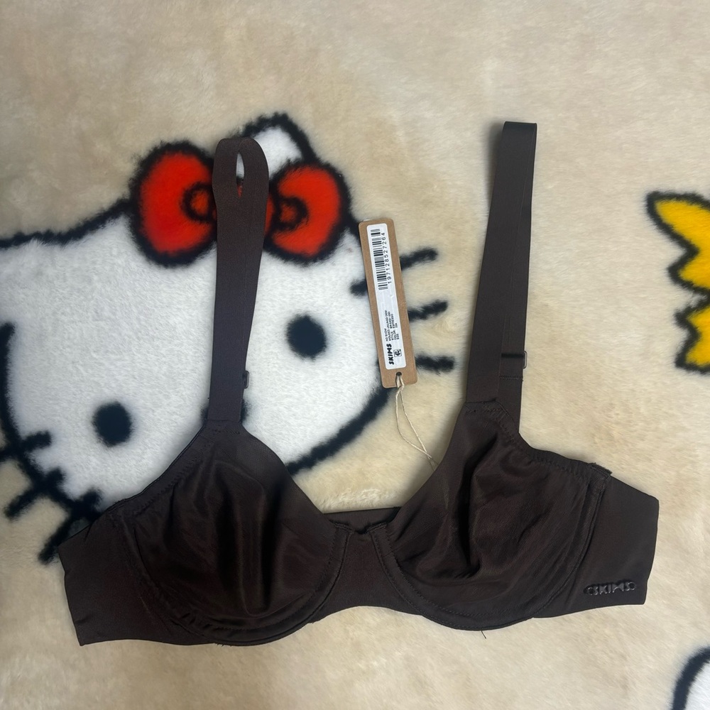 Skims 32A No Show Unlined Demi Bra